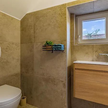 Дом отдыха 3 Bedroom Lovely In